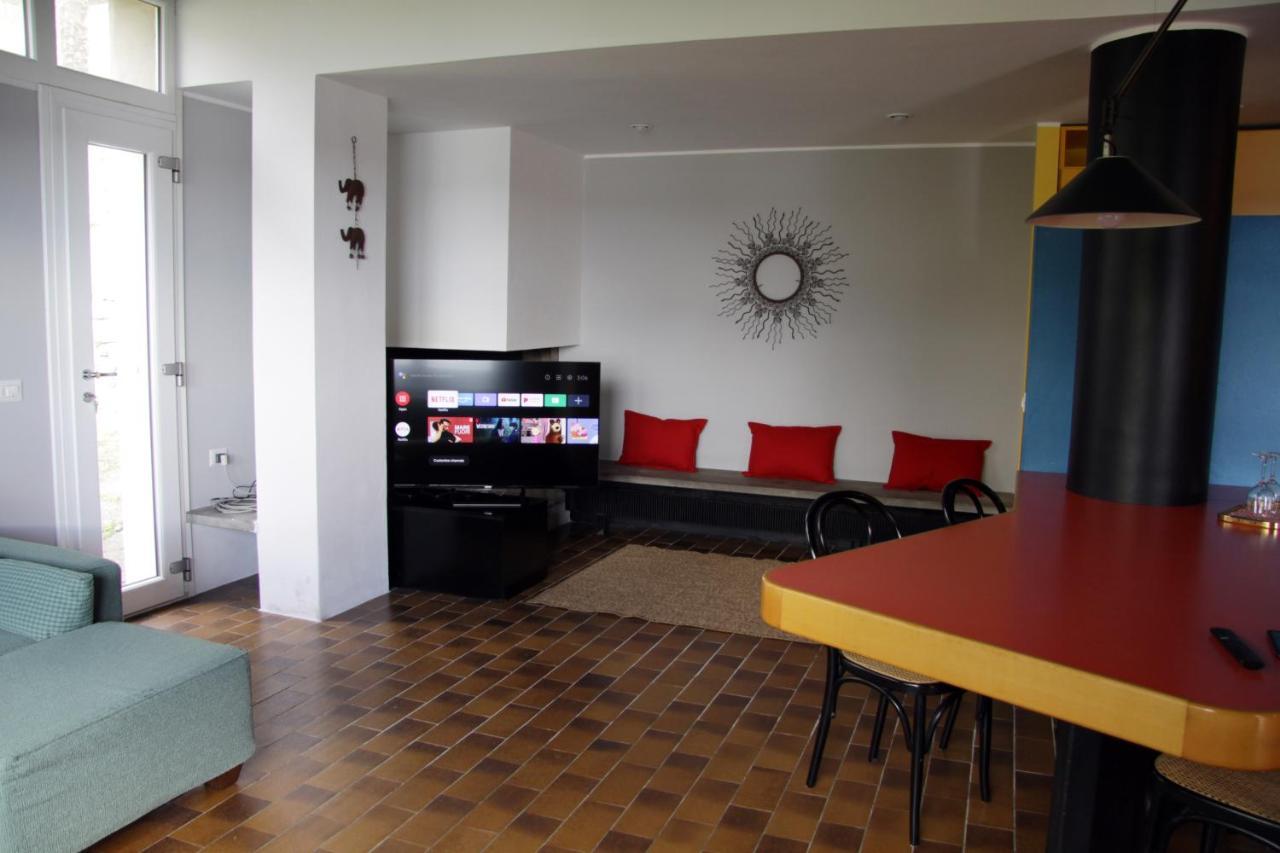 Appartement Casa Olivi à Civate Extérieur photo