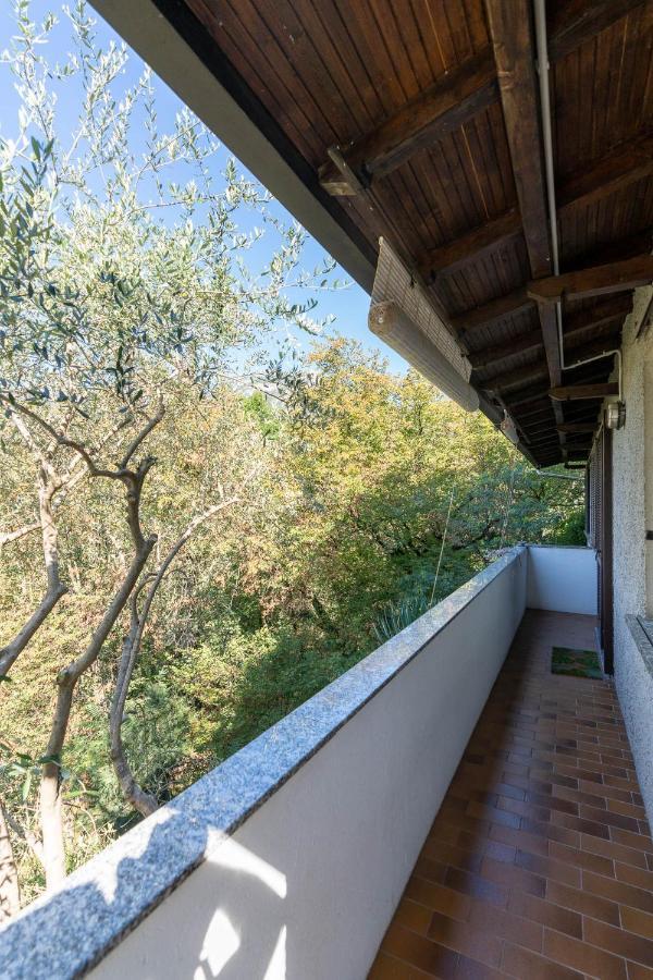 Appartement Casa Olivi à Civate Extérieur photo